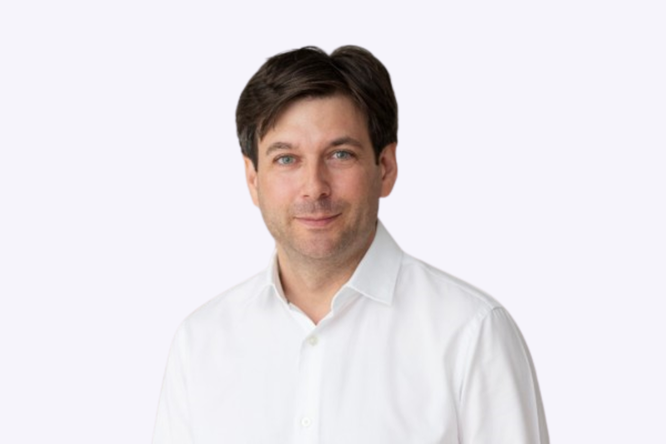 Picture of Russell Perry