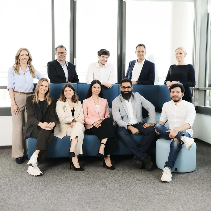 Group Picture of Elevator Ventures team
